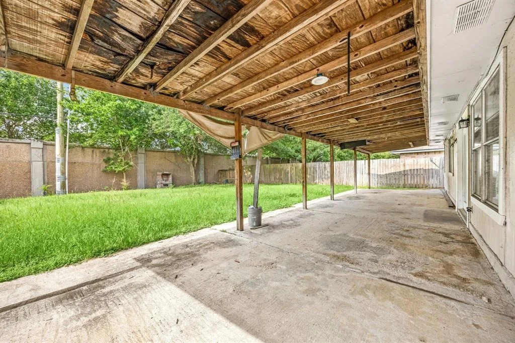 Photo of 18627 Spinney Lane Drive