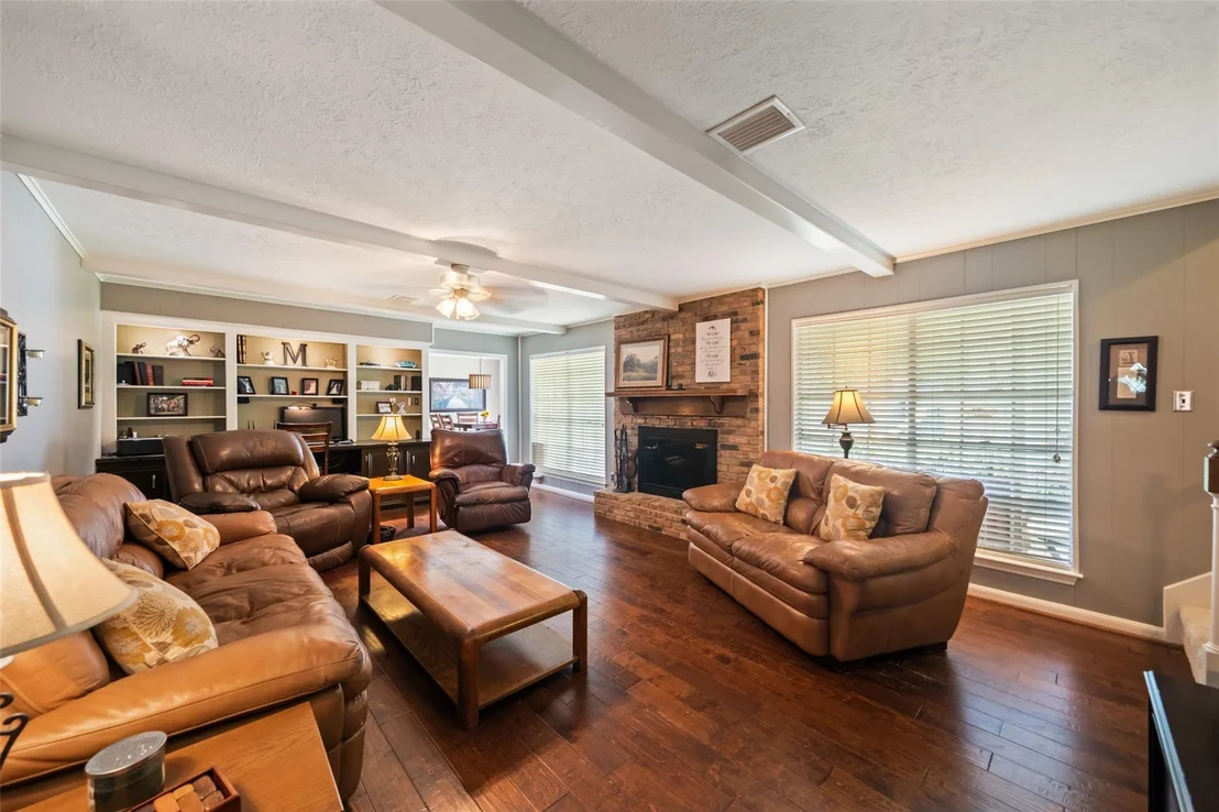 Photo of 715 Orleans Court