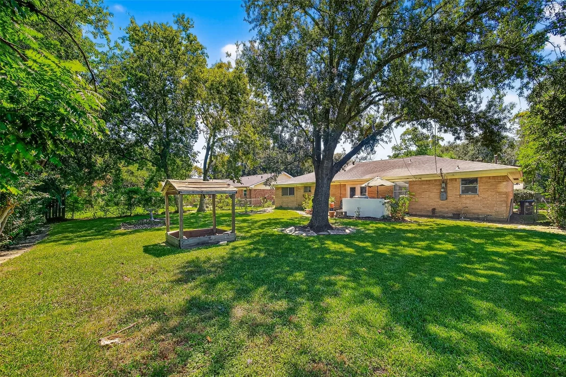 Photo of 6014 Dawnridge Drive