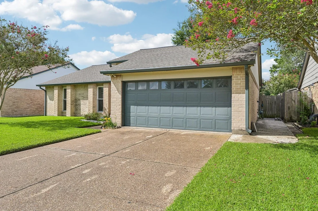 Photo of 18015 Forest Cedars Drive
