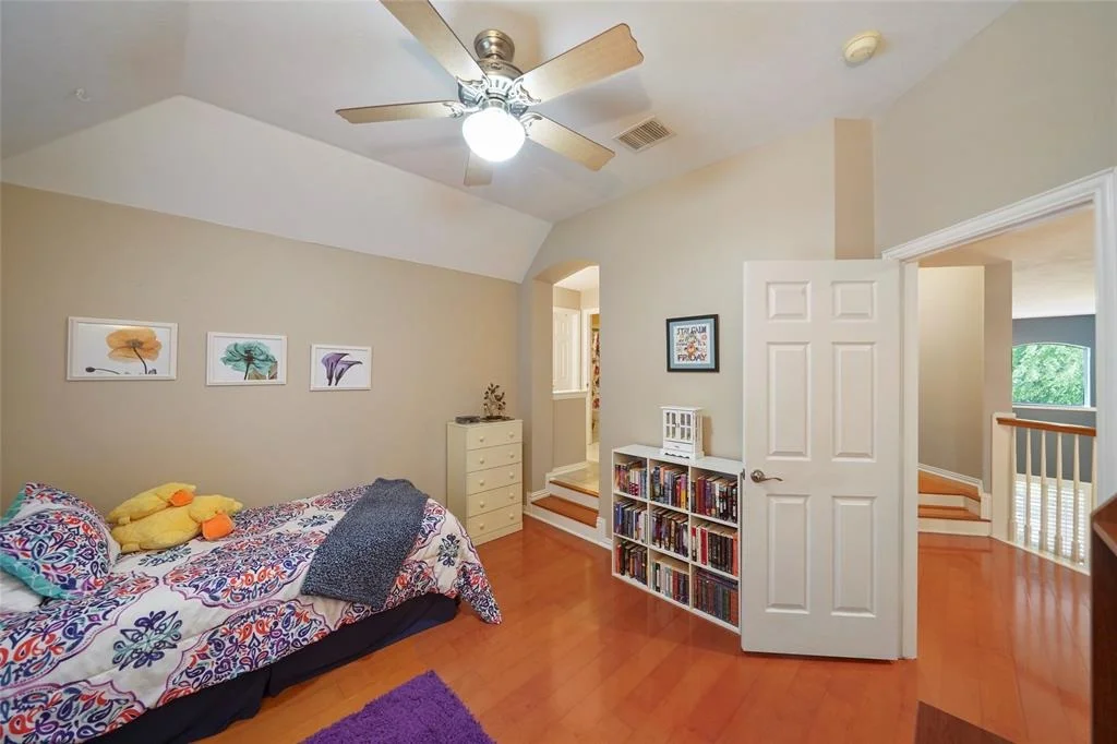 Photo of 126 E Mirror Ridge Circle