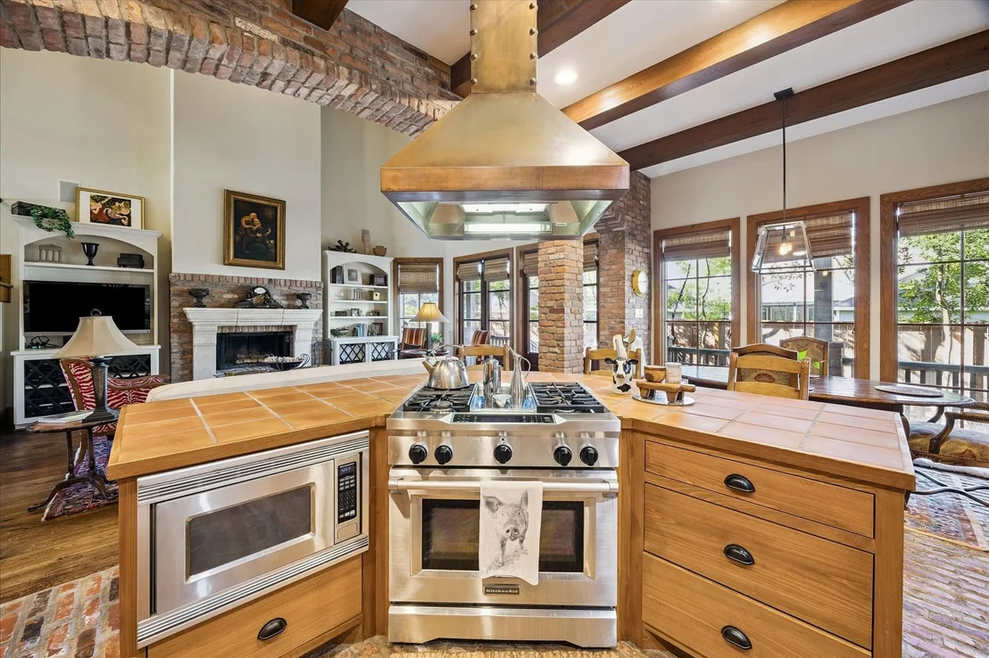 Photo of 8810 Echo Valley Drive