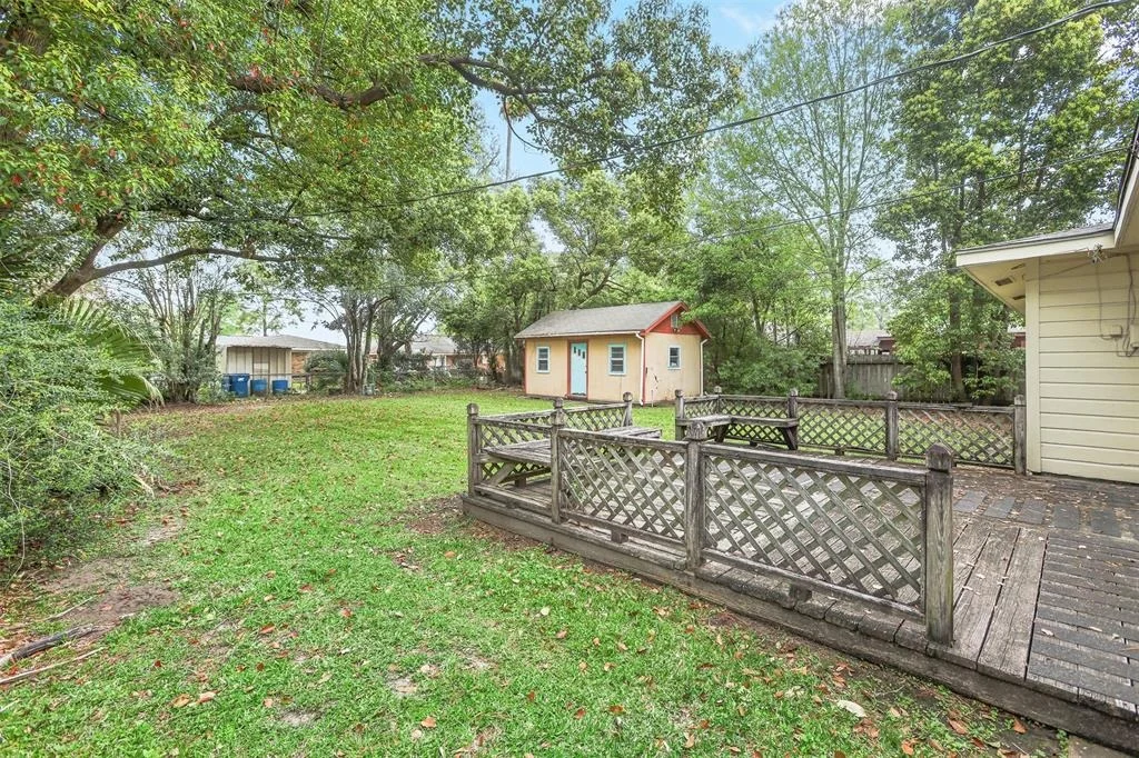 Photo of 2706 John Street