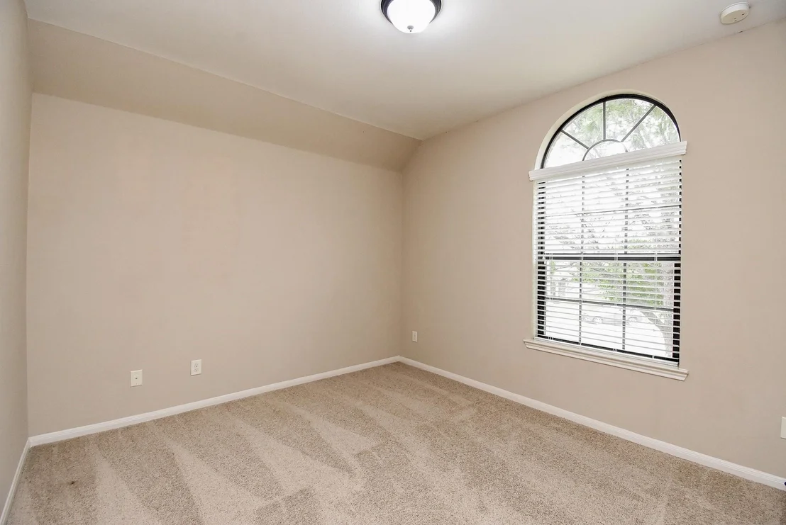 Photo of 6034 Gracys Landing Lane