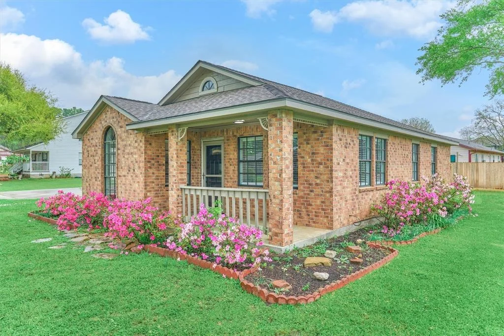Photo of 15205 Starboard Drive