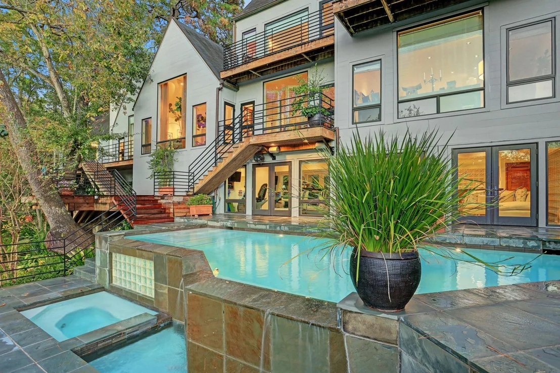 Photo of 2003 Arrowwood Circle N