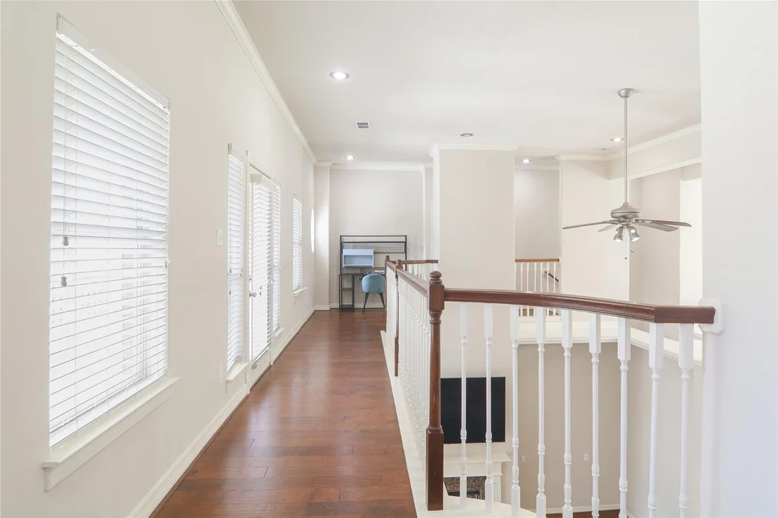 Photo of 19602 Riverwalk Drive