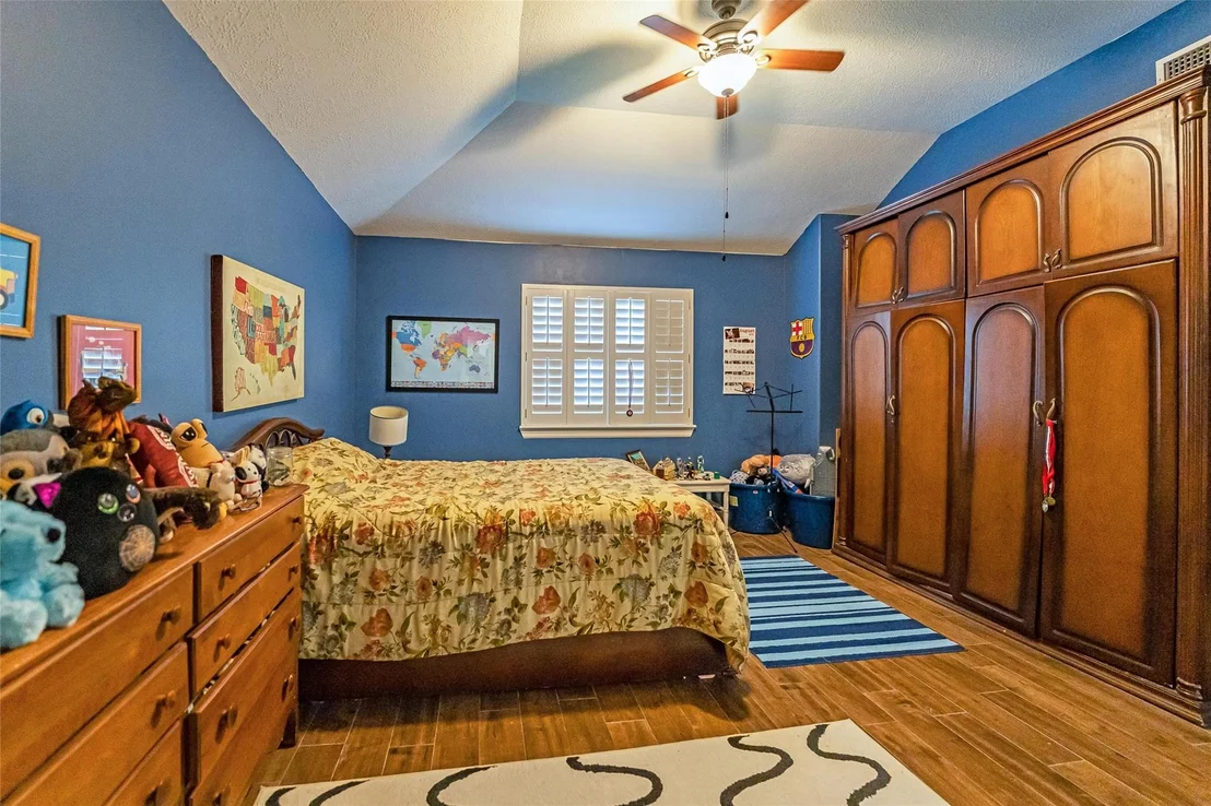 Photo of 8002 Royal Crest Court