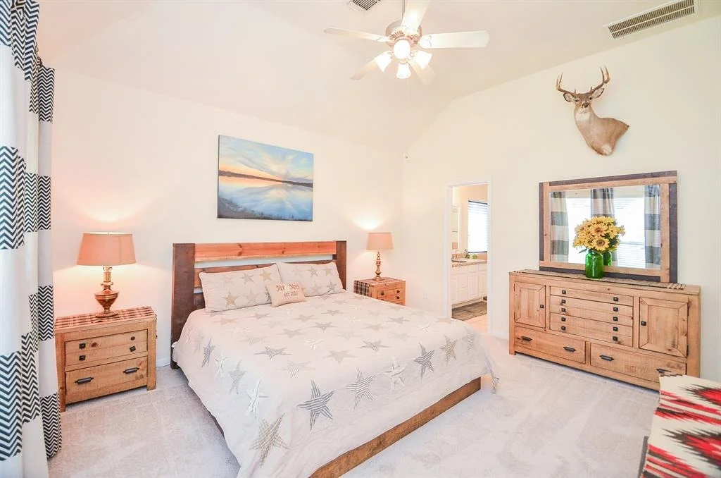 Photo of 6102 Pine Lakes Drive