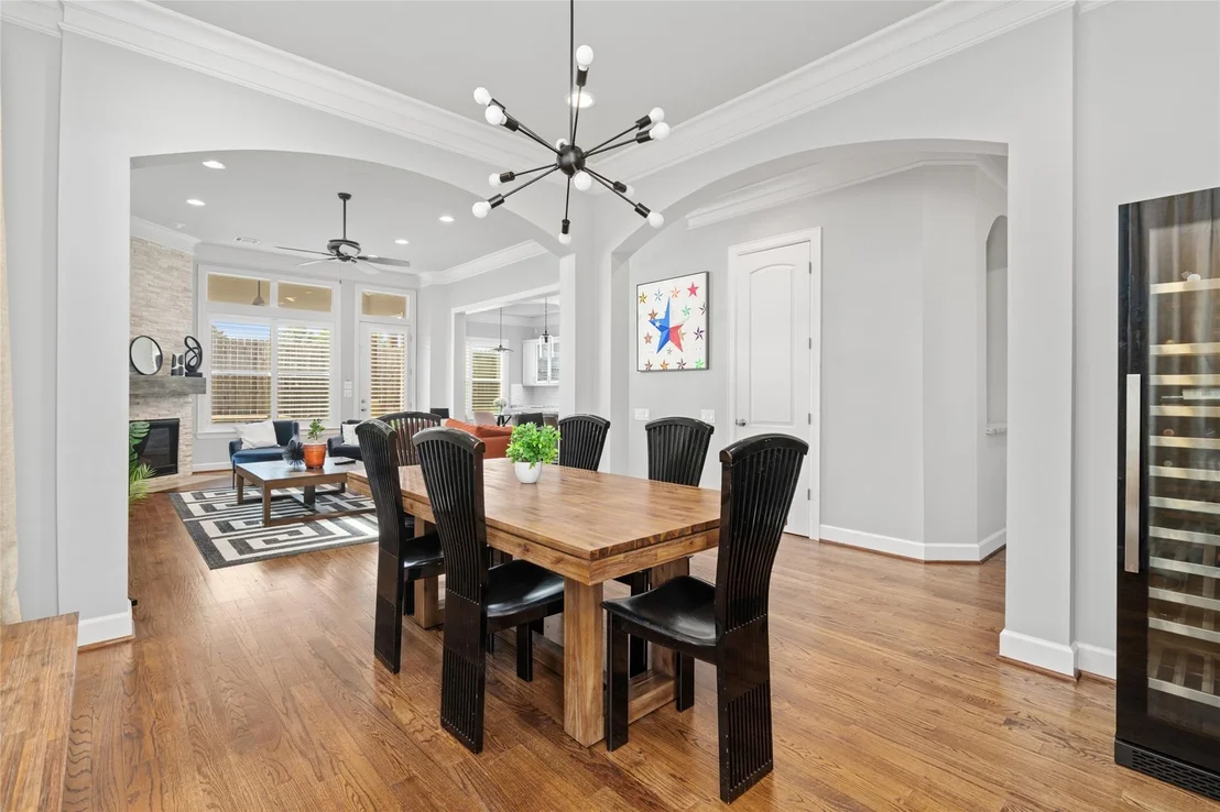 Photo of 1631 Du Barry Lane