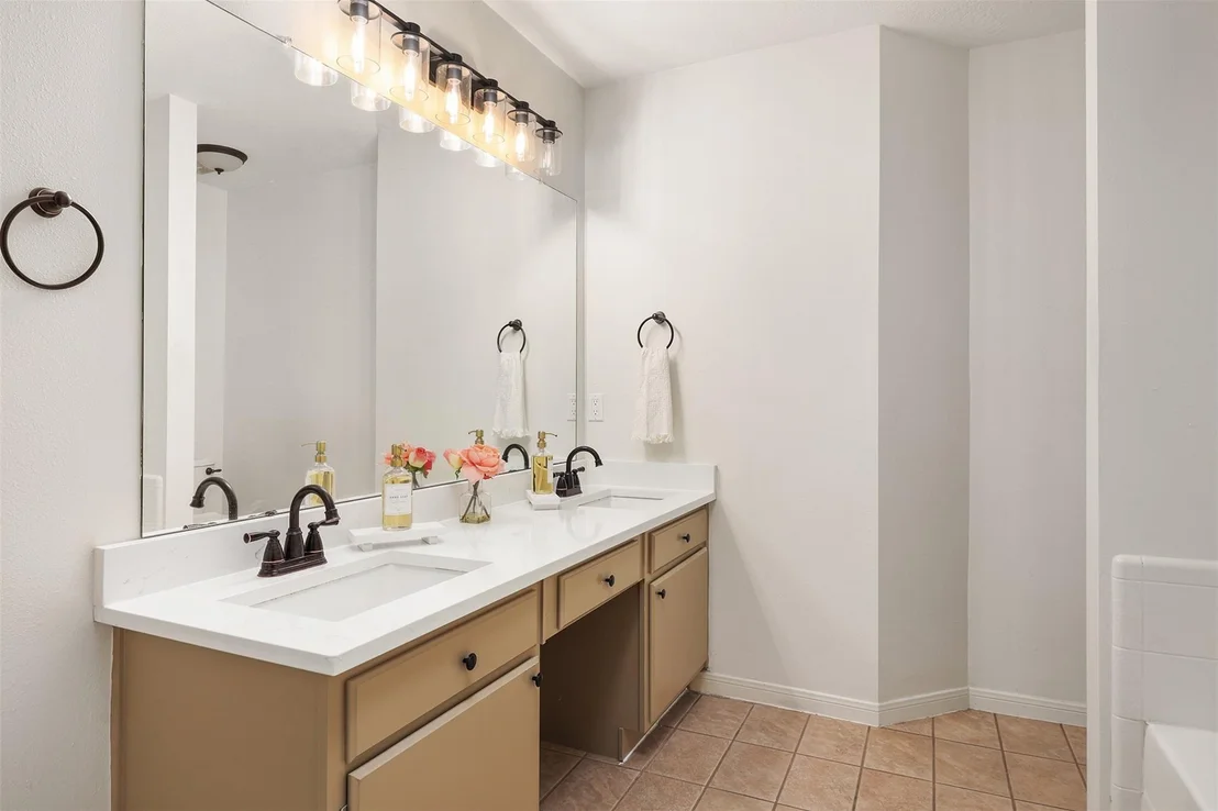 Photo of 4826 Gypsy Forest Drive