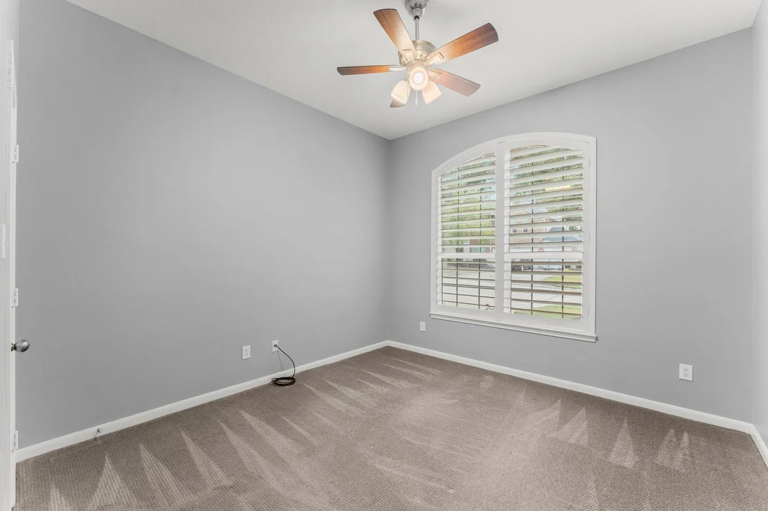 Photo of 959 Stoneglade Drive