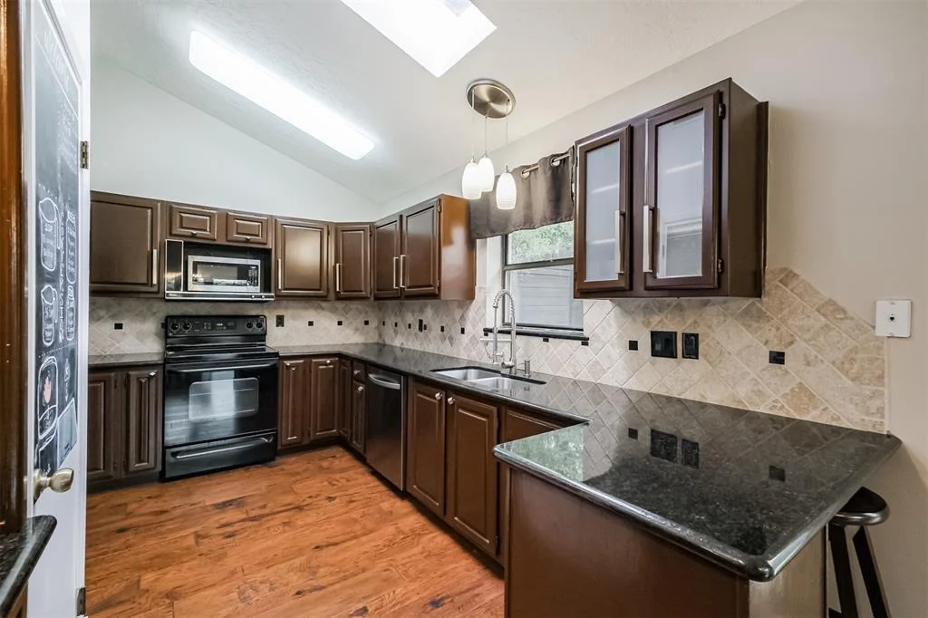 Photo of 946 Enclave Parkway