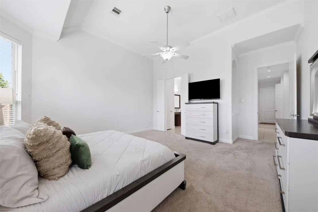 Photo of 15823 Pine Country Boulevard