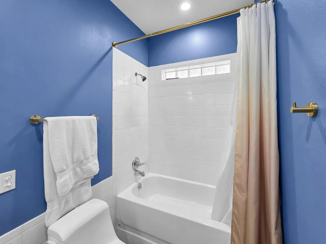 Photo of 520 Meadow Lane