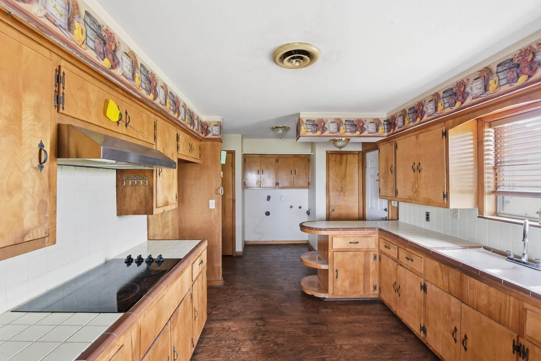 Photo of 1839 W Henderson Rd