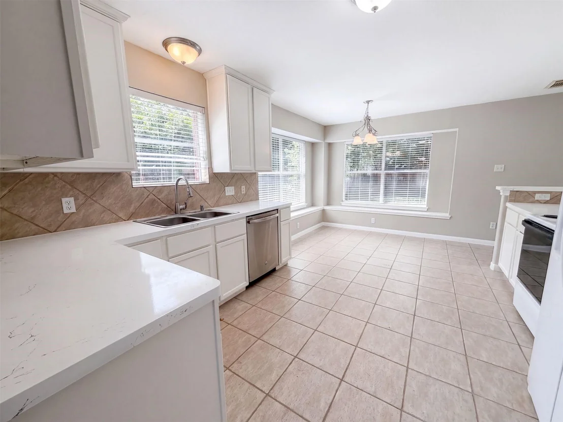 Photo of 12159 Hawthorne Drive