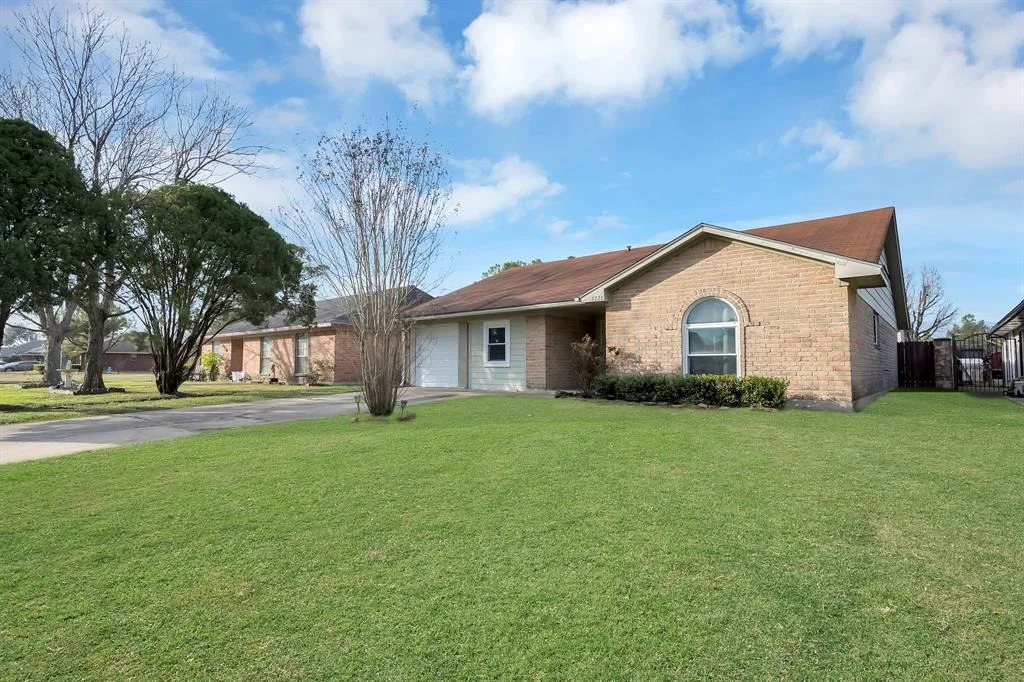 Photo of 7726 Log Hollow Drive