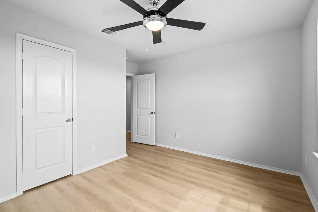 Photo of 5143 Hedgerose Lane