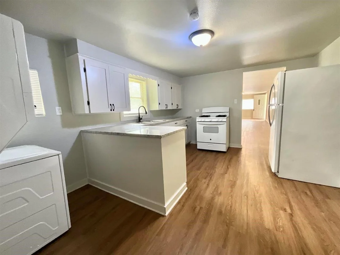 Photo of 655 N 2nd Street