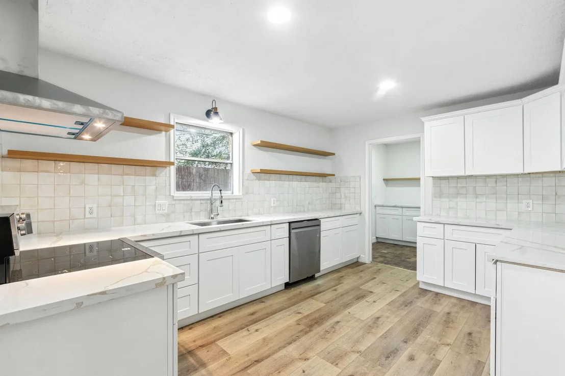 Photo of 606 Orangewood Drive