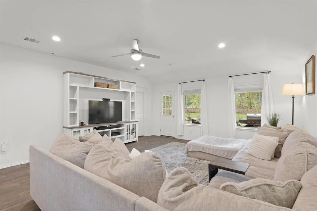 Photo of 1010 Republic Road