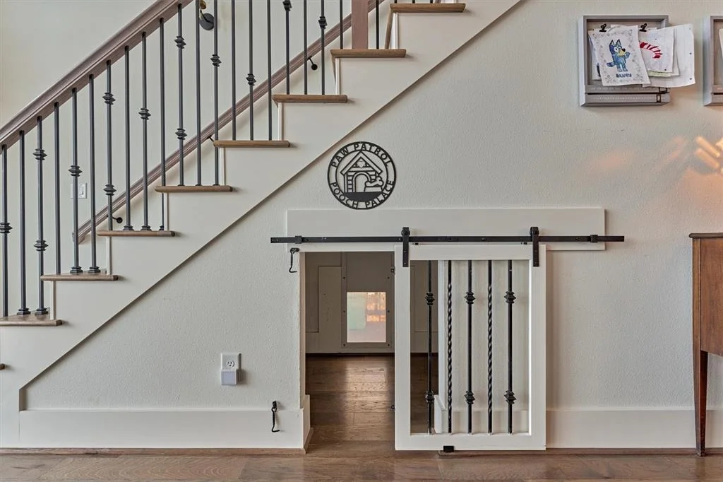 Photo of 925 Paradise Lane
