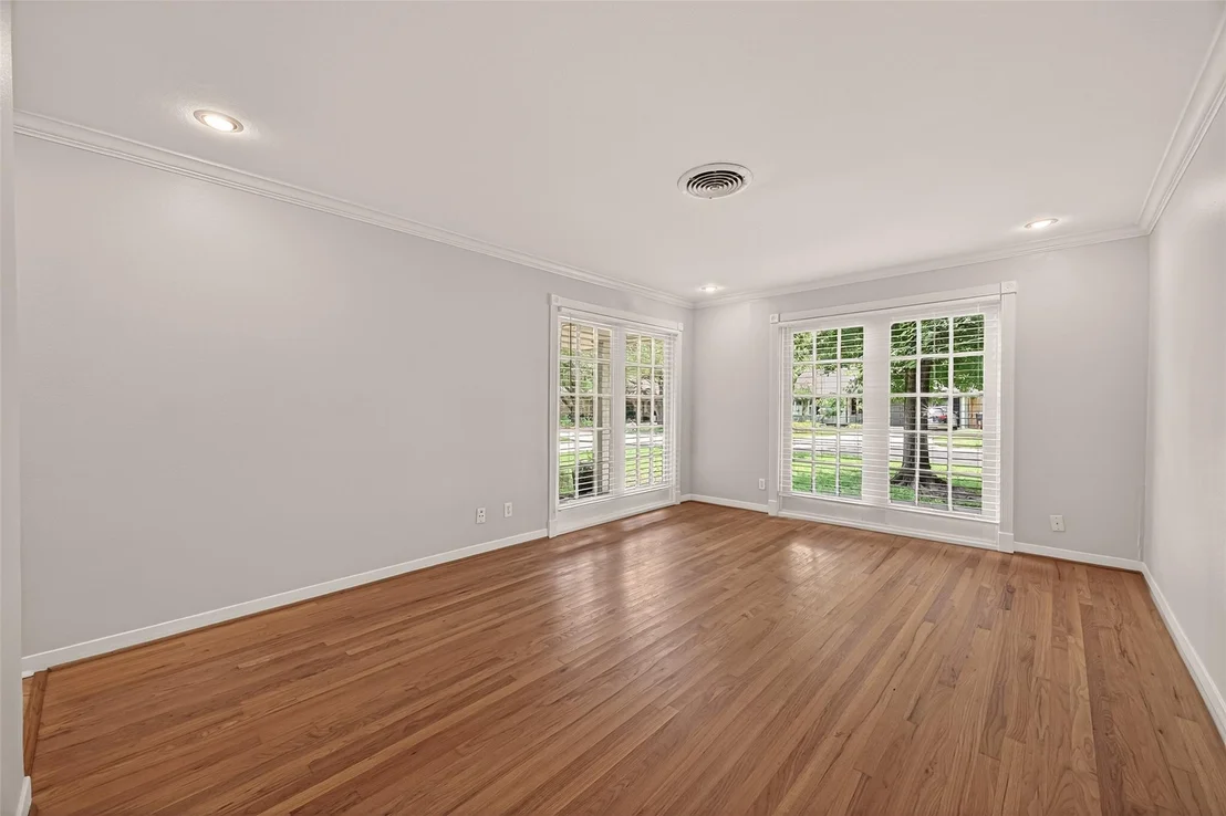 Photo of 10807 Oasis Drive