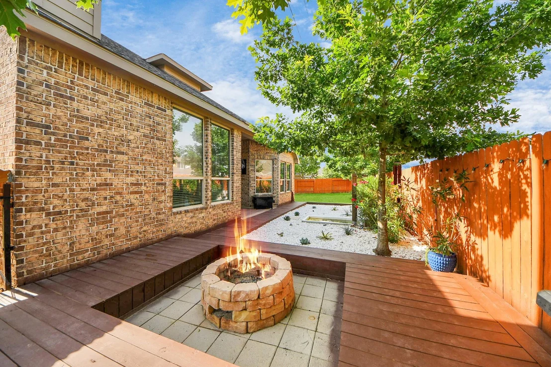 Photo of 2842 Walnut Crest Drive