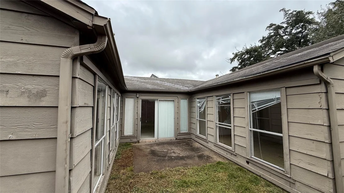 Photo of 4227 Willow Beach Drive