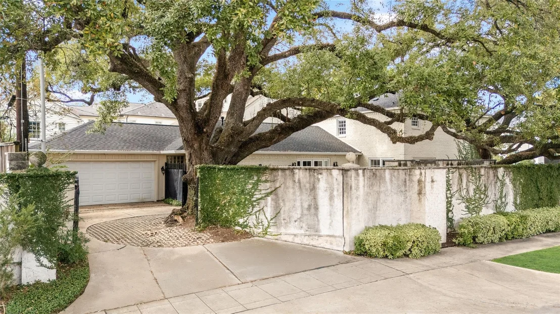 Photo of 2105 Del Monte Drive