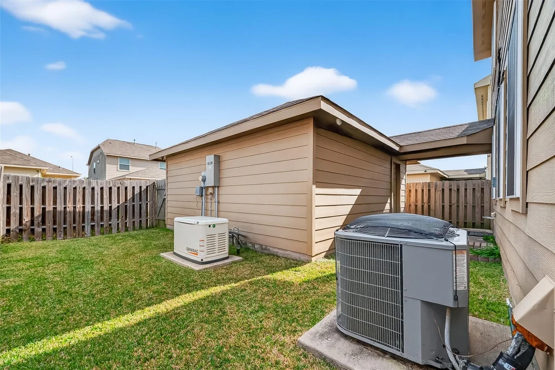 Photo of 7115 Pavilion Drive