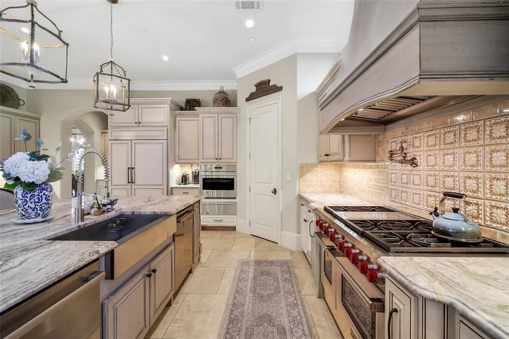 Photo of 306 Rainier Drive