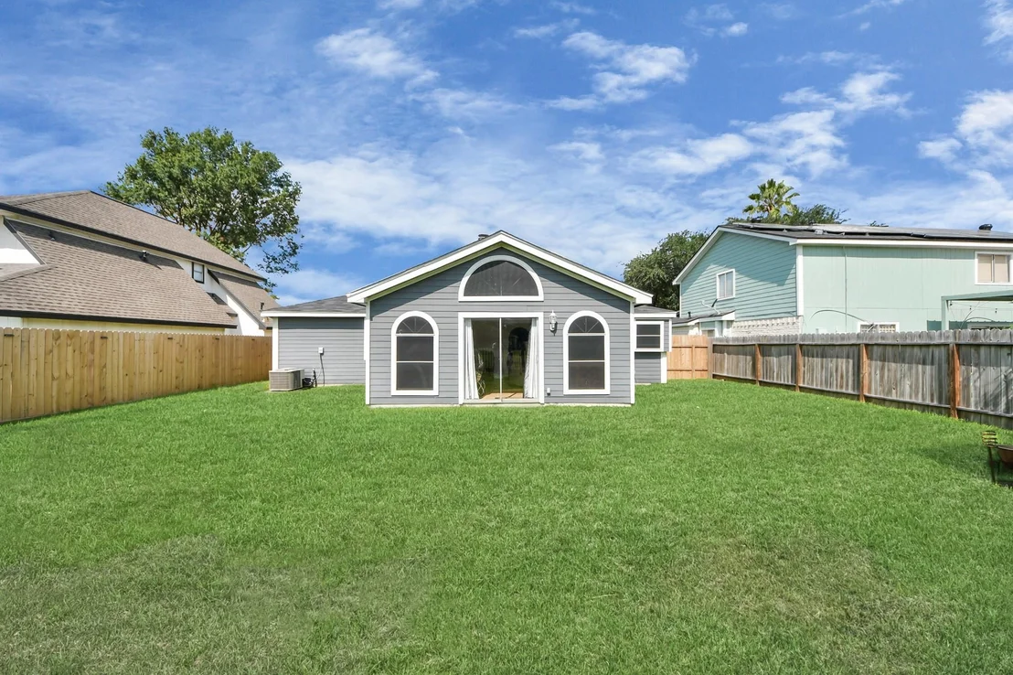 Photo of 1102 Heathfield Drive