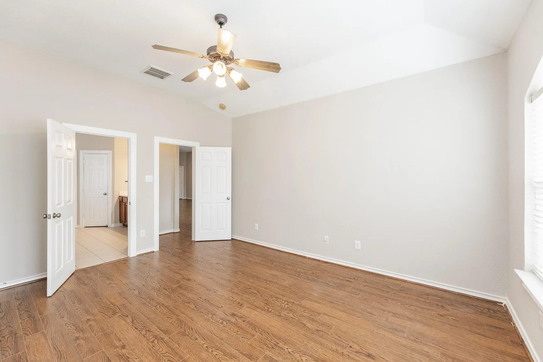 Photo of 5026 Redleaf Forest Lane