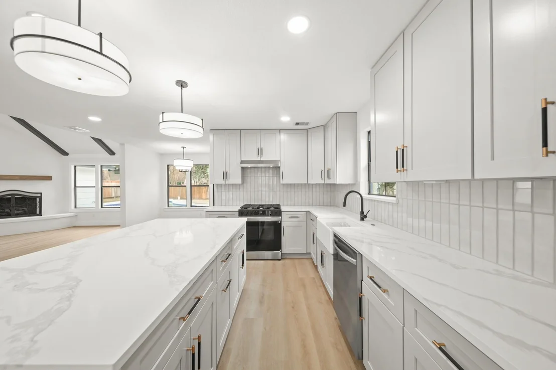 Photo of 6102 Knollview Drive