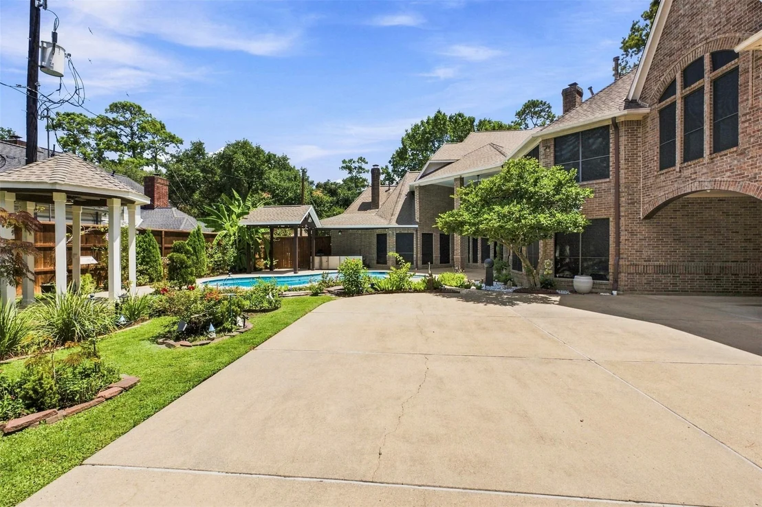 Photo of 5202 Norborne Lane