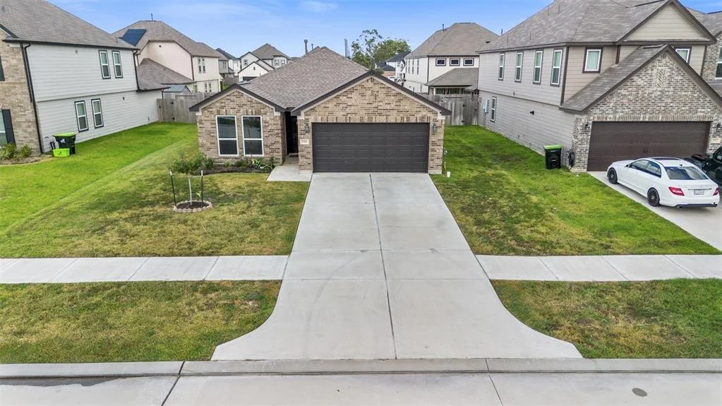 Photo of 2906 Silverhorn Lane