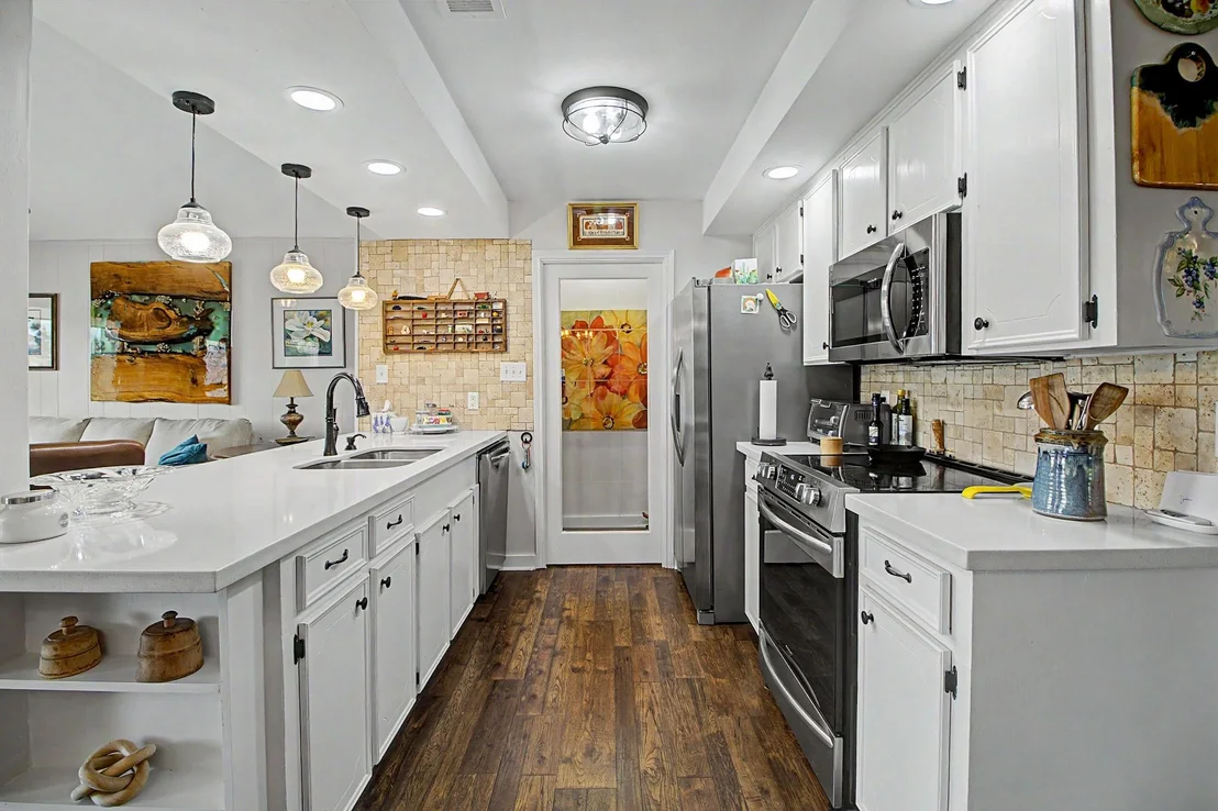 Photo of 17 Lakeview Drive