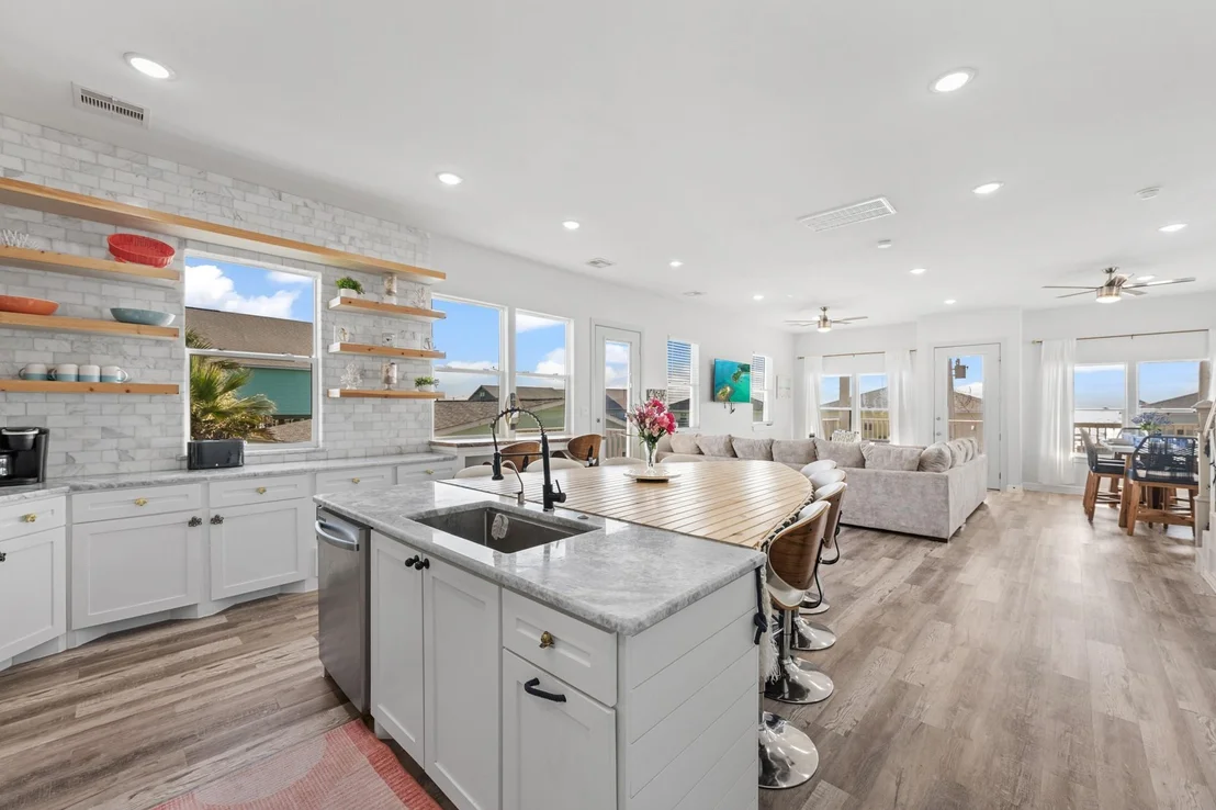 Photo of 1003 Seashell Drive