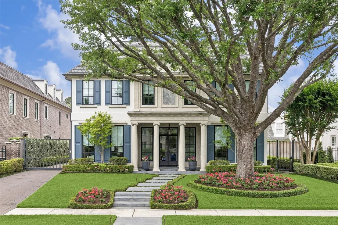 Photo of 2240 Del Monte Drive
