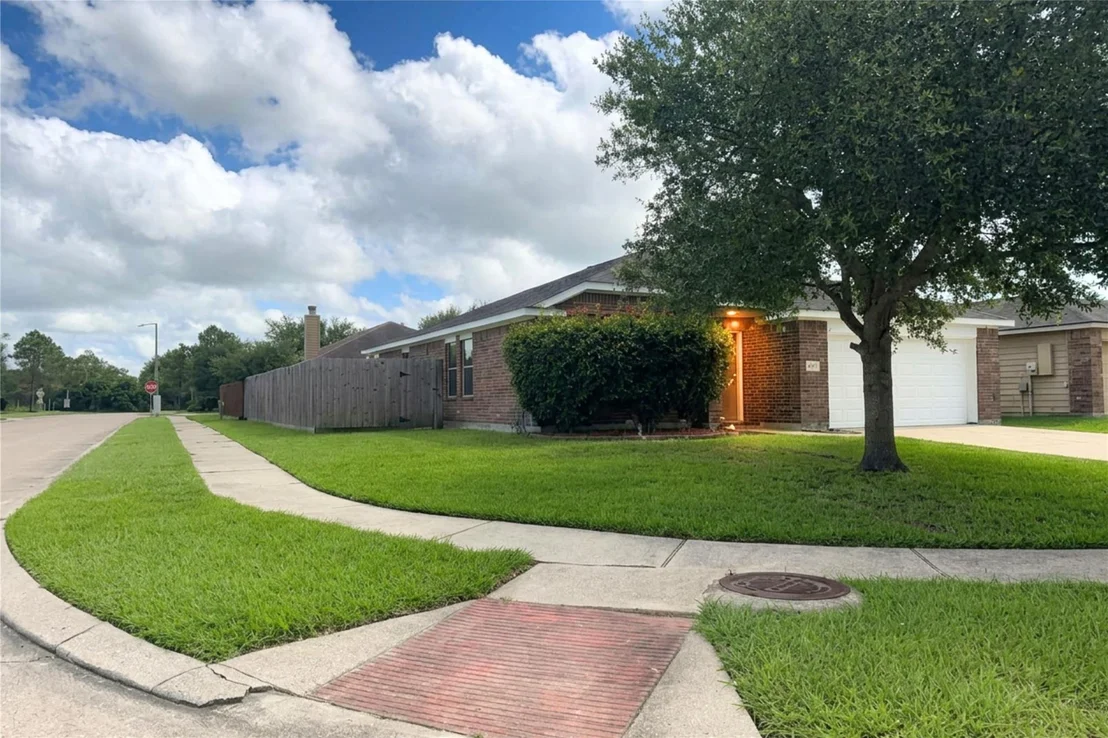 Photo of 301 Turquoise Trade Drive