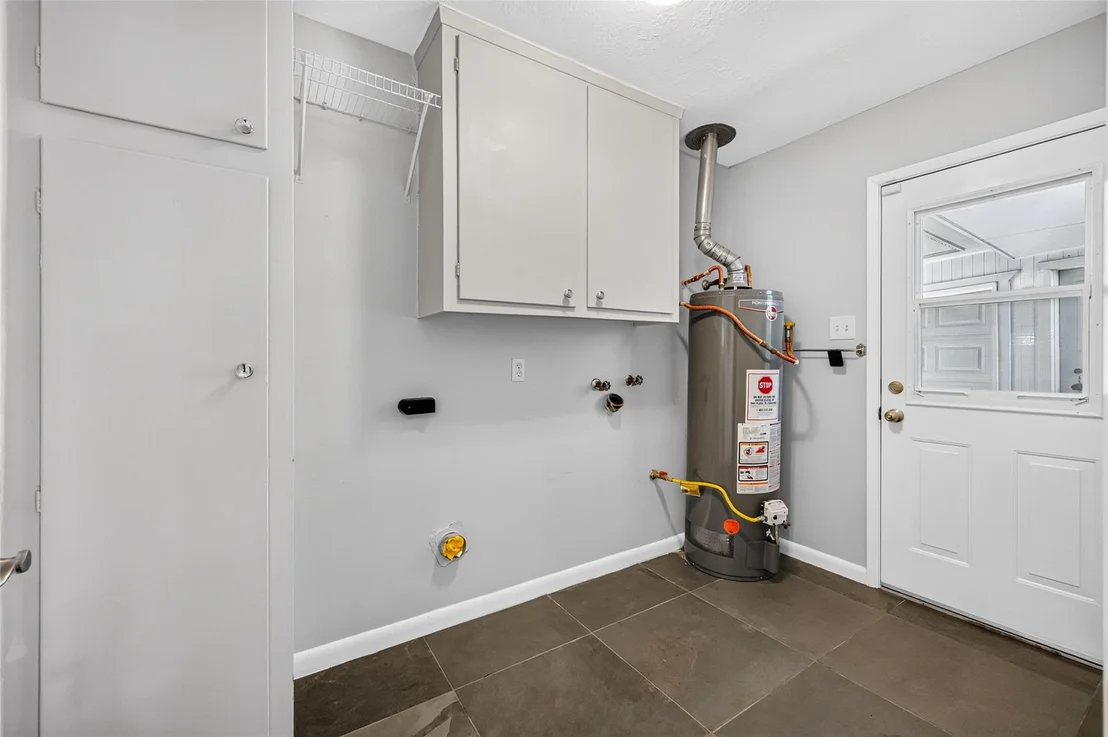 Photo of 5938 Claridge Drive
