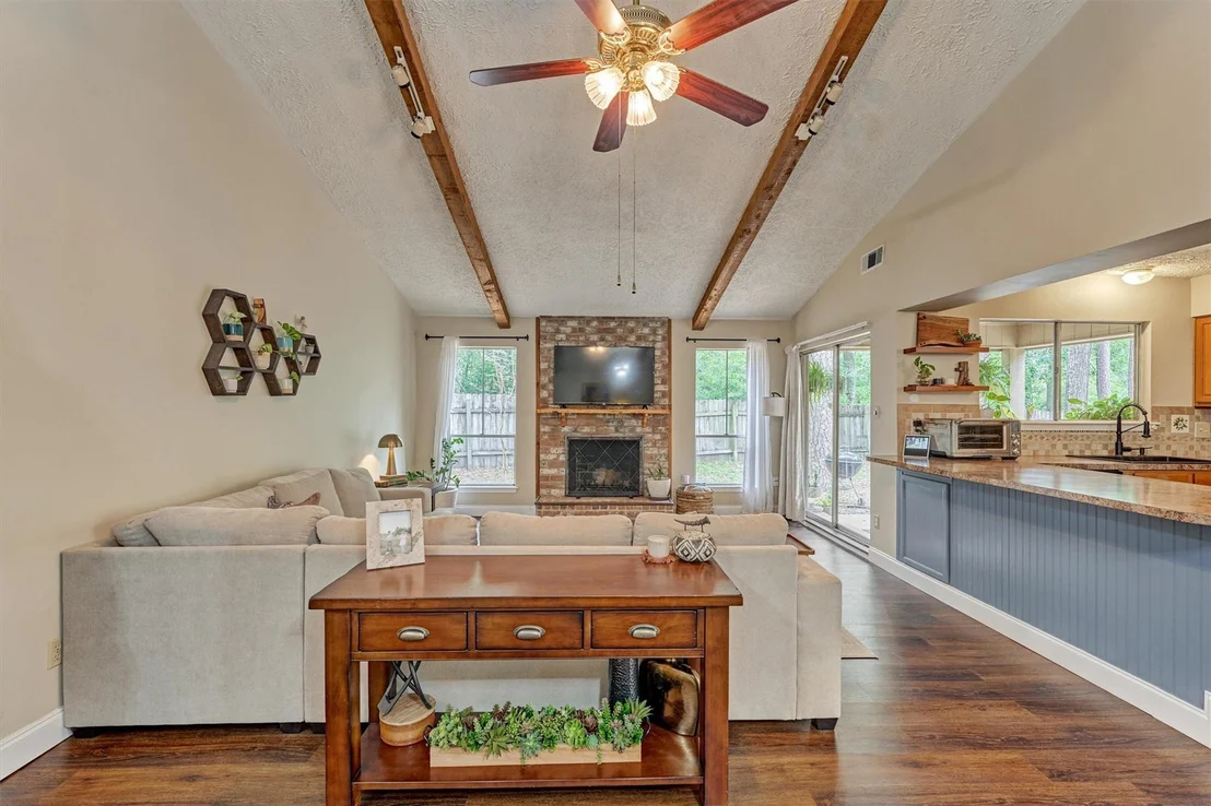 Photo of 2615 Rosewood Place