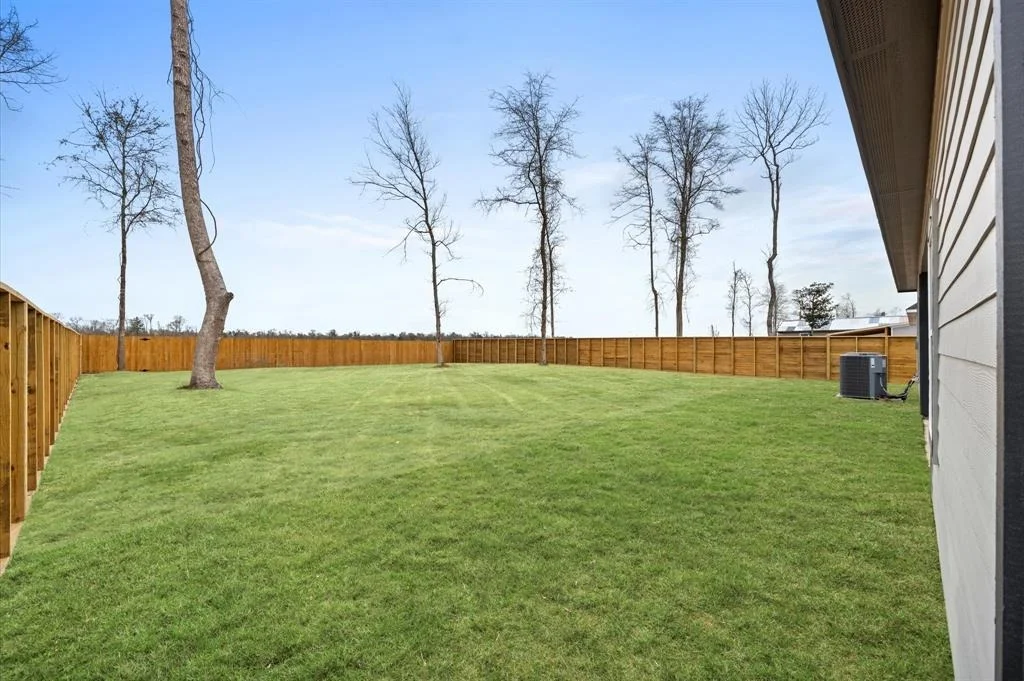 Photo of 1028 Exotic Pine Street