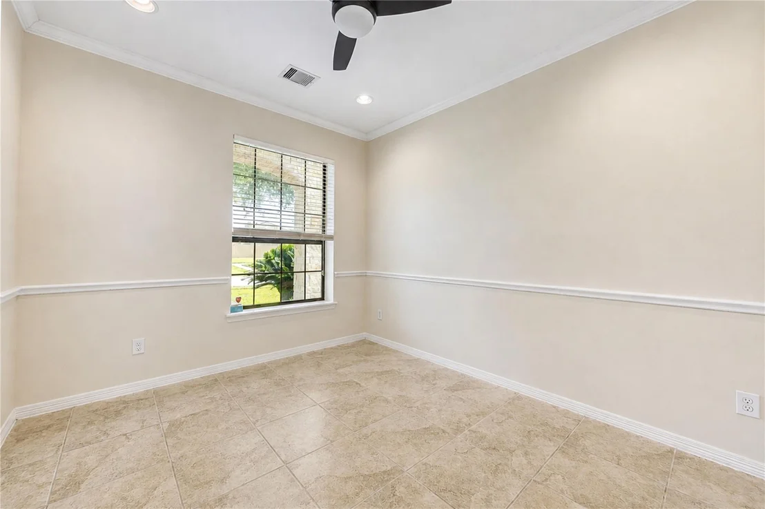 Photo of 2844 Torano
