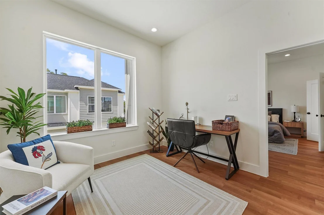 Photo of 8917 Knoll Branch Drive