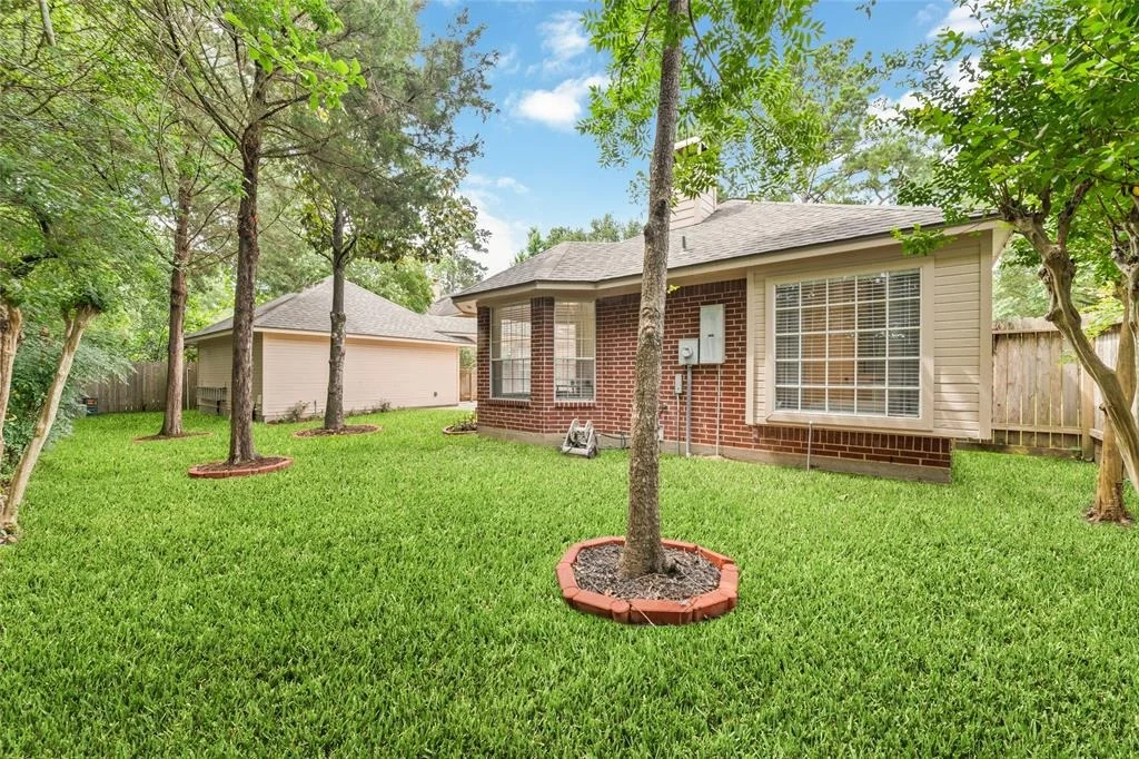 Photo of 62 N Floral Leaf Circle