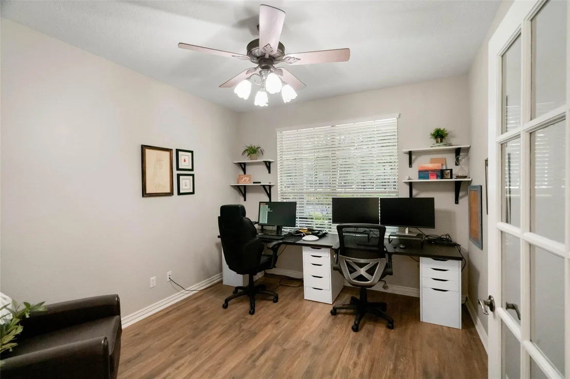 Photo of 910 Commons Vista Drive