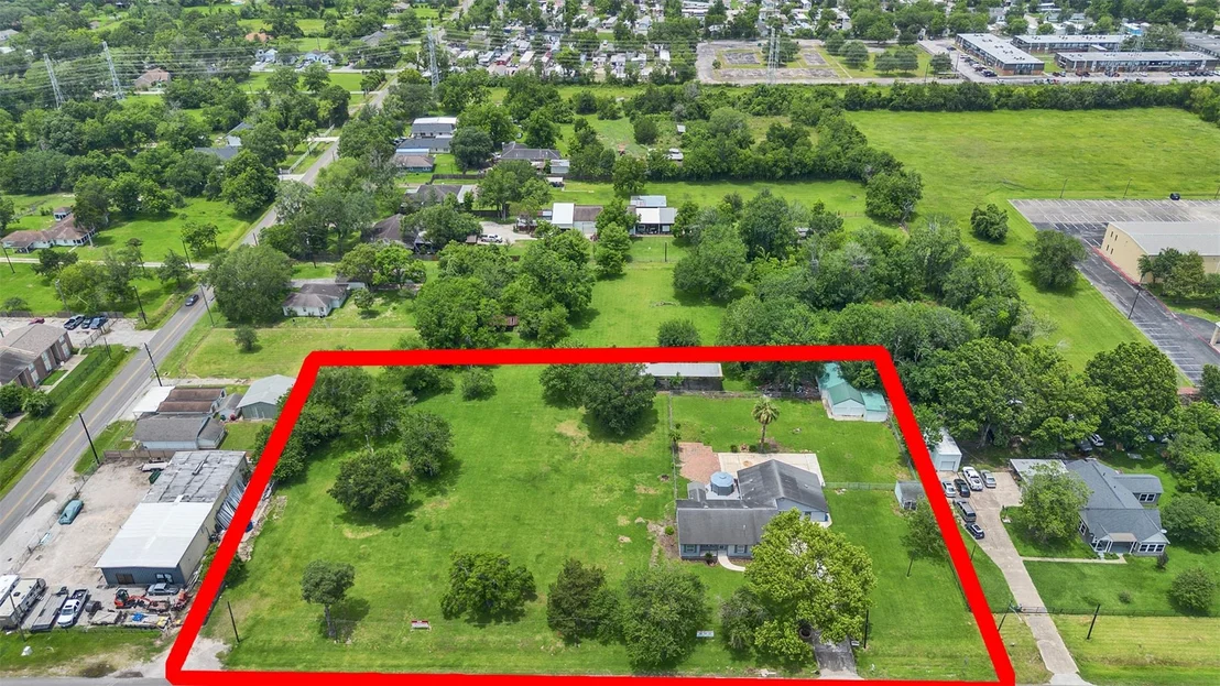 Photo of 2000 Bob Smith Road